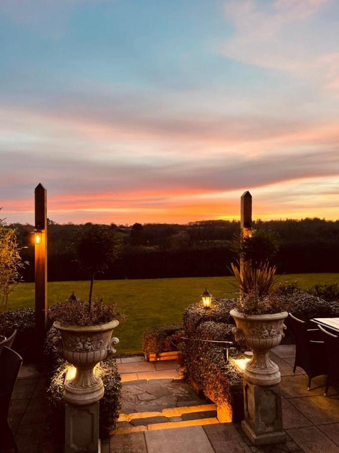 Nuthurst Grange Country House Hotel & Restaurant سوليهال المظهر الخارجي الصورة